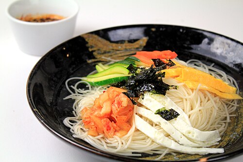 잔치국수(2인이상)